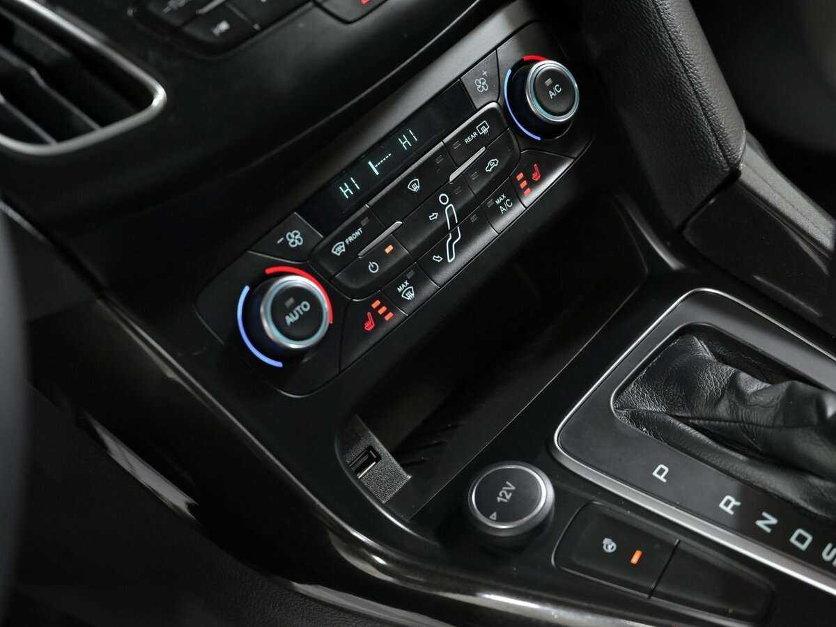 Ford Focus с пробегом — 2016 год. Фото: #12