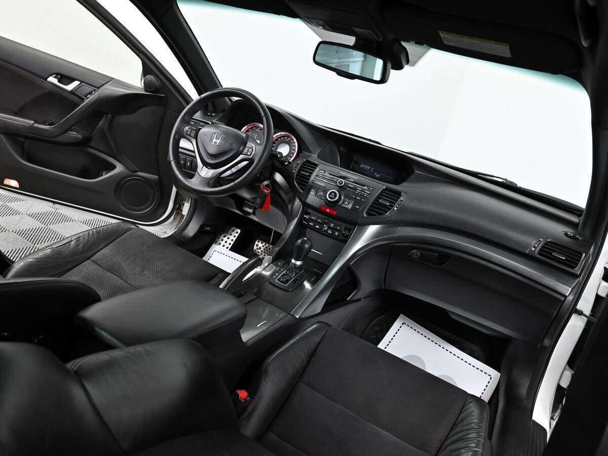 Honda Accord с пробегом — 2012 год. Фото: #5