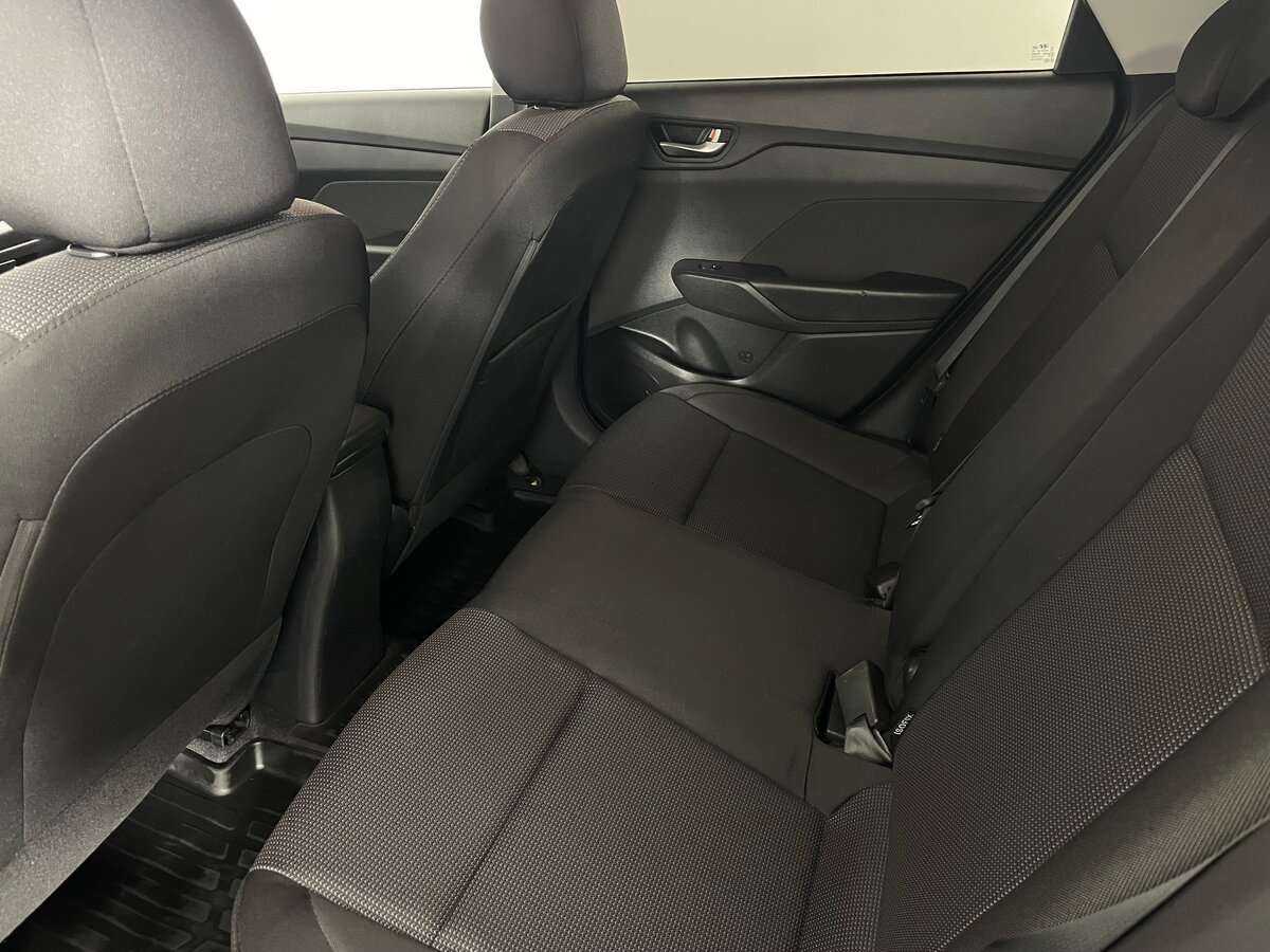 Hyundai Solaris с пробегом — 2018 год. Фото: #18