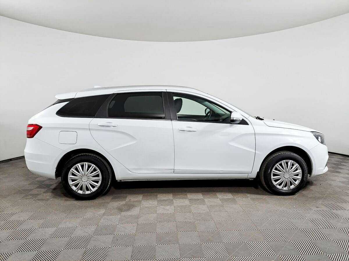 Lada (ВАЗ) Vesta с пробегом — 2018 год. Фото: #3