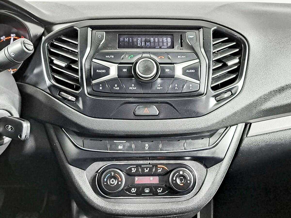 Lada (ВАЗ) Vesta с пробегом — 2018 год. Фото: #12