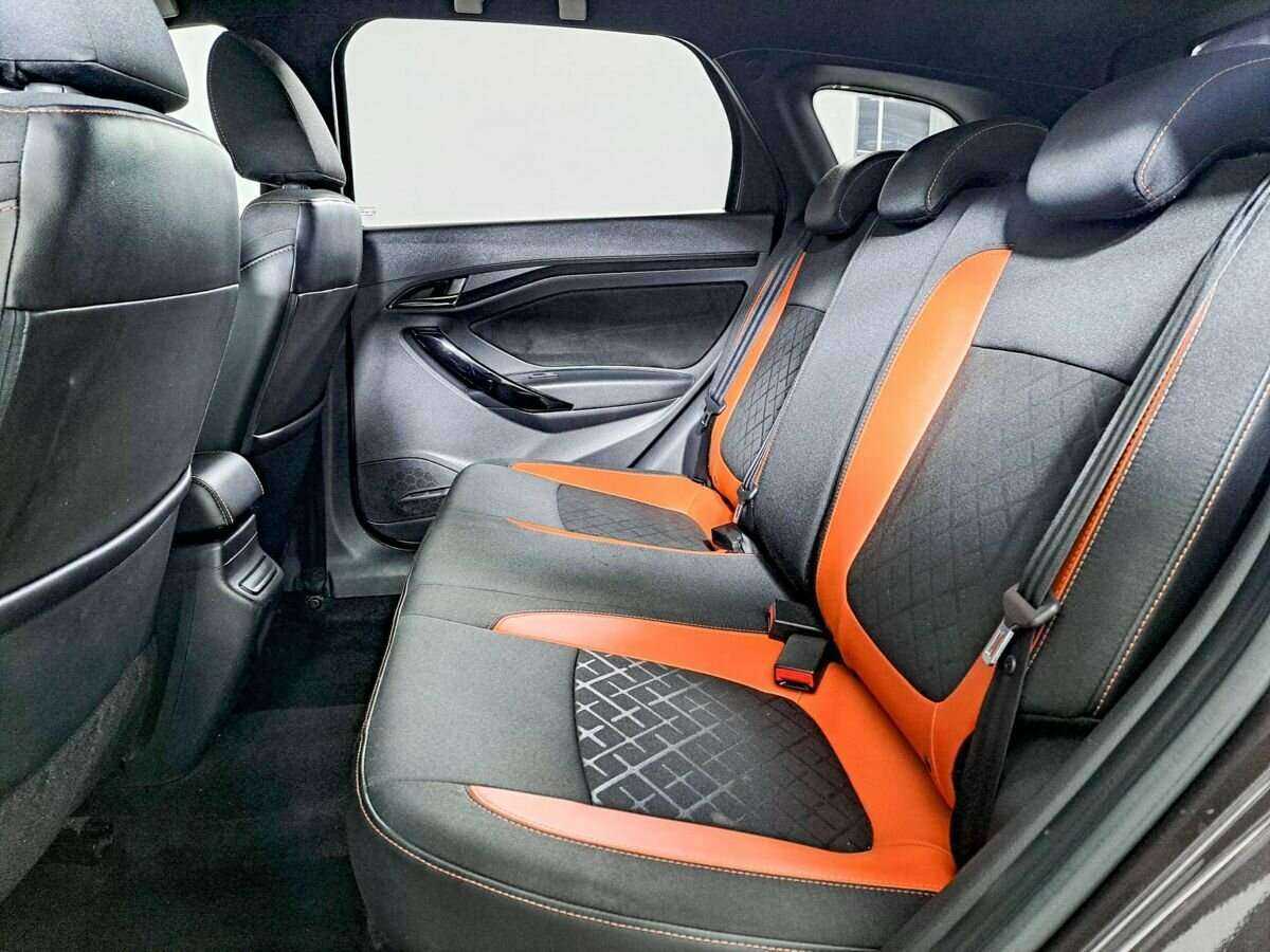 Lada (ВАЗ) Vesta с пробегом — 2017 год. Фото: #9