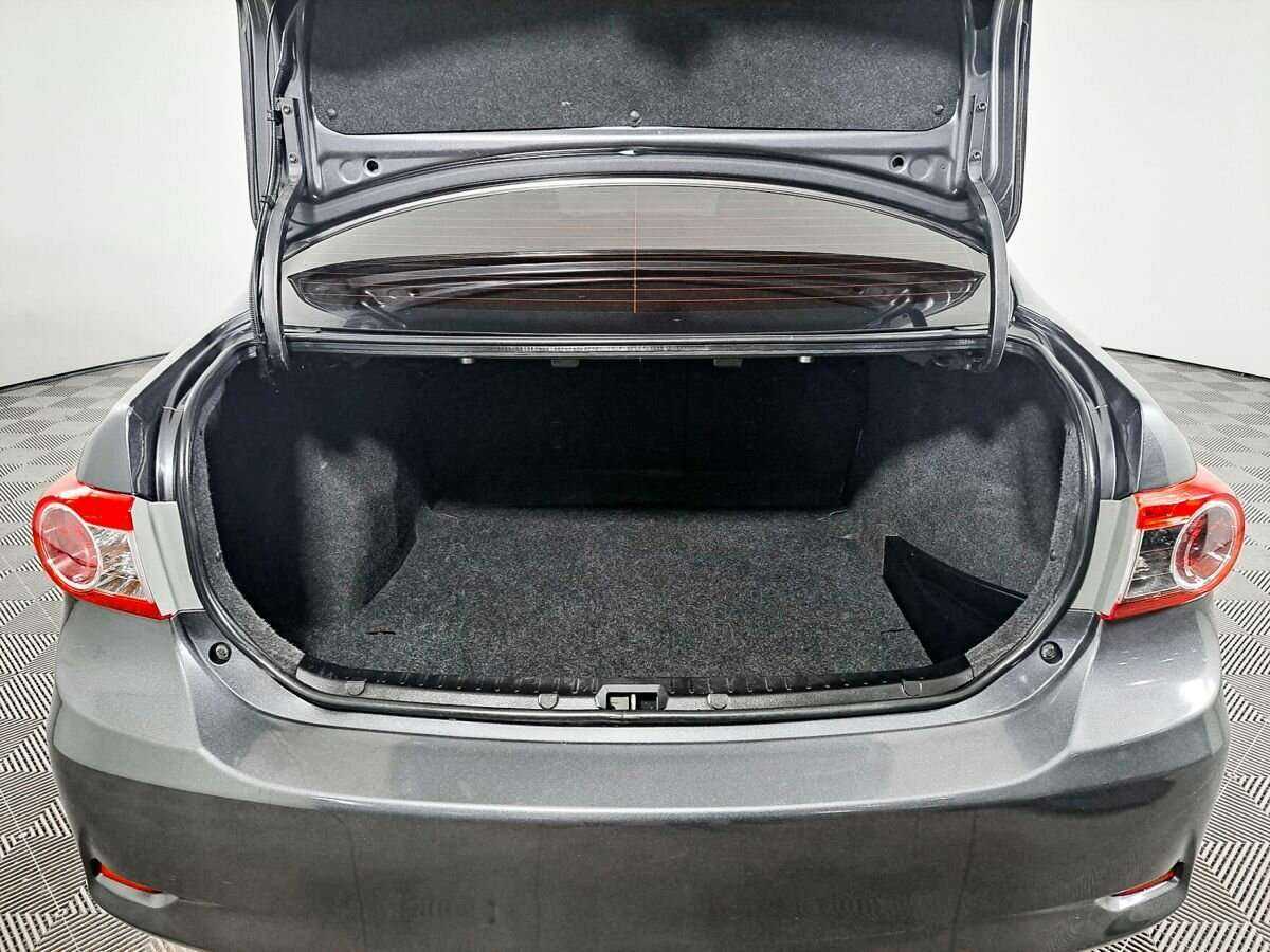 Toyota Corolla с пробегом — 2012 год. Фото: #7