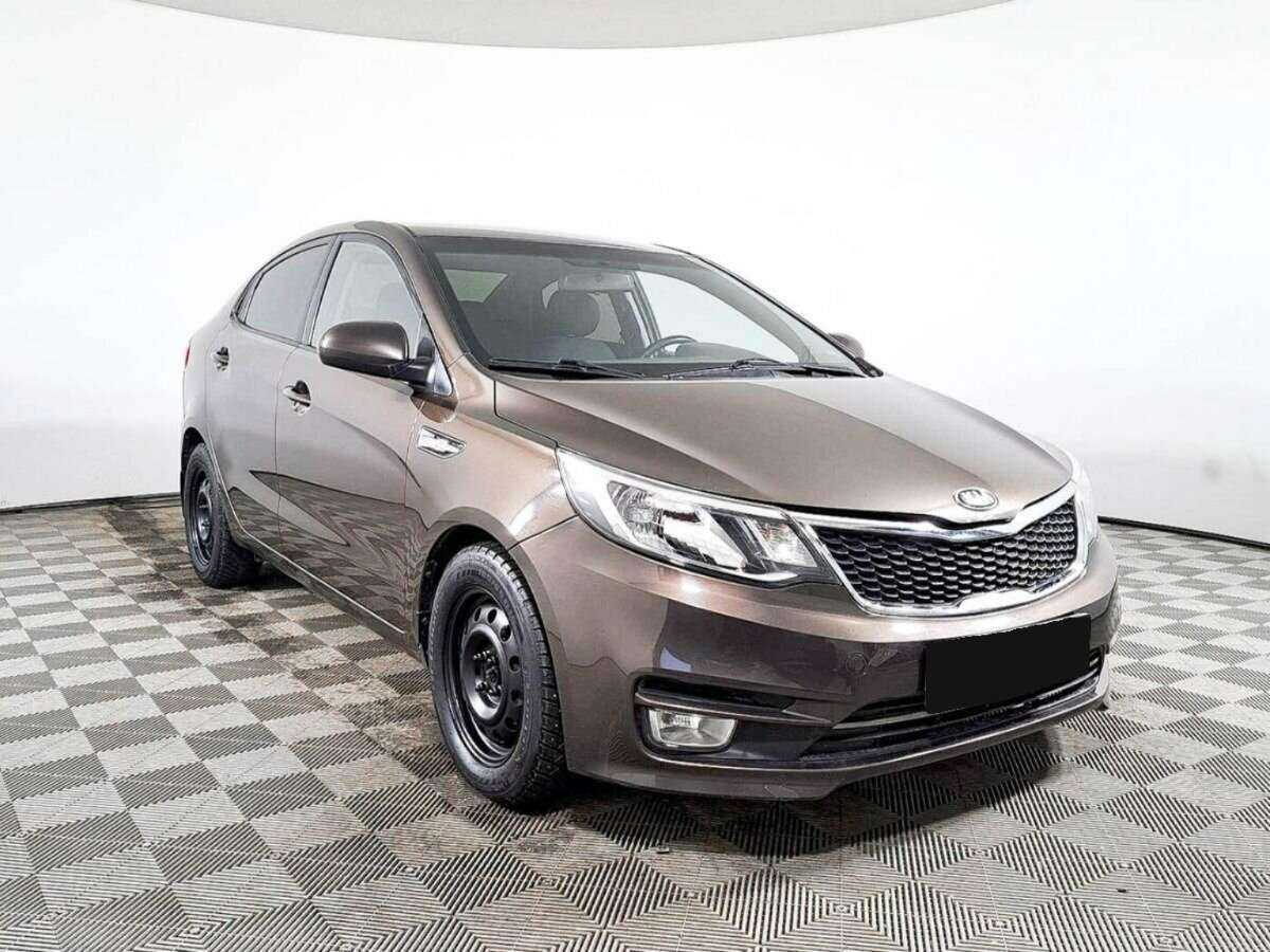 Kia Rio с пробегом — 2015 год. Фото: #2