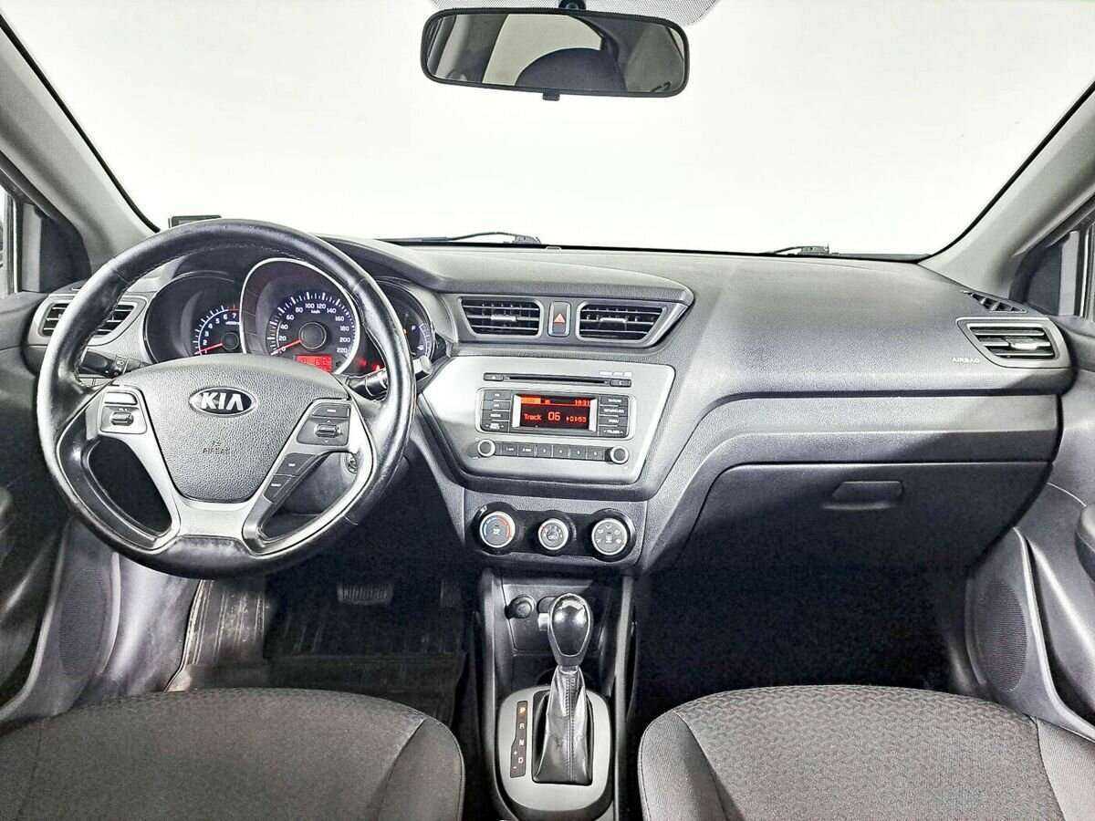 Kia Rio с пробегом — 2015 год. Фото: #11