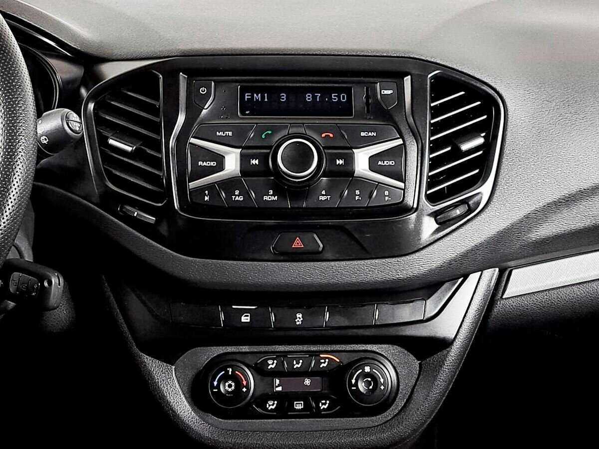 Lada (ВАЗ) Vesta с пробегом — 2020 год. Фото: #12