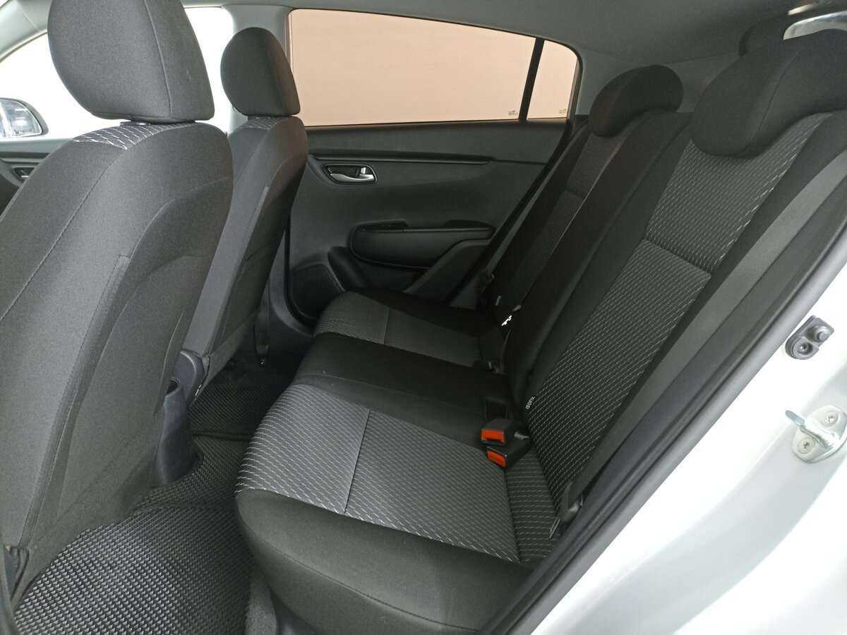 Kia Rio с пробегом — 2019 год. Фото: #9