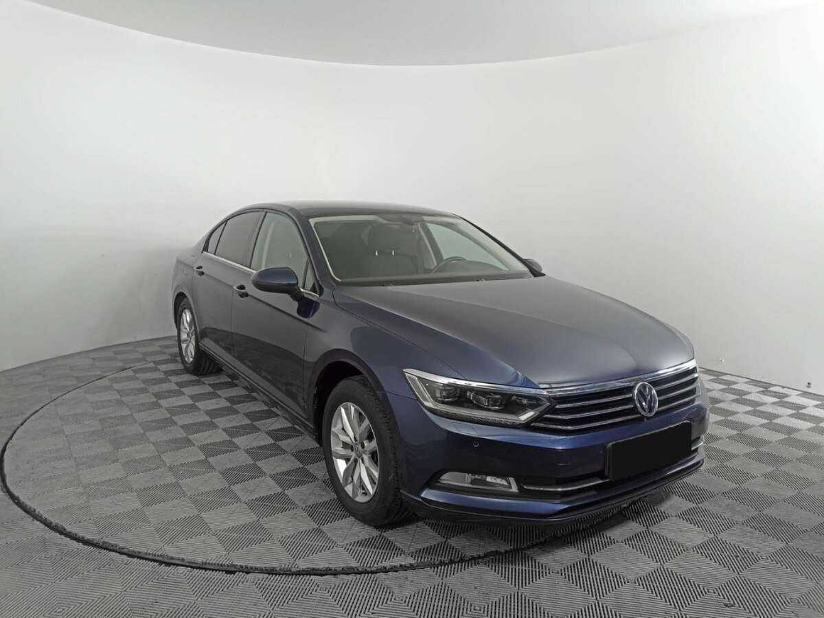 Volkswagen Passat с пробегом — 2016 год. Фото: #2