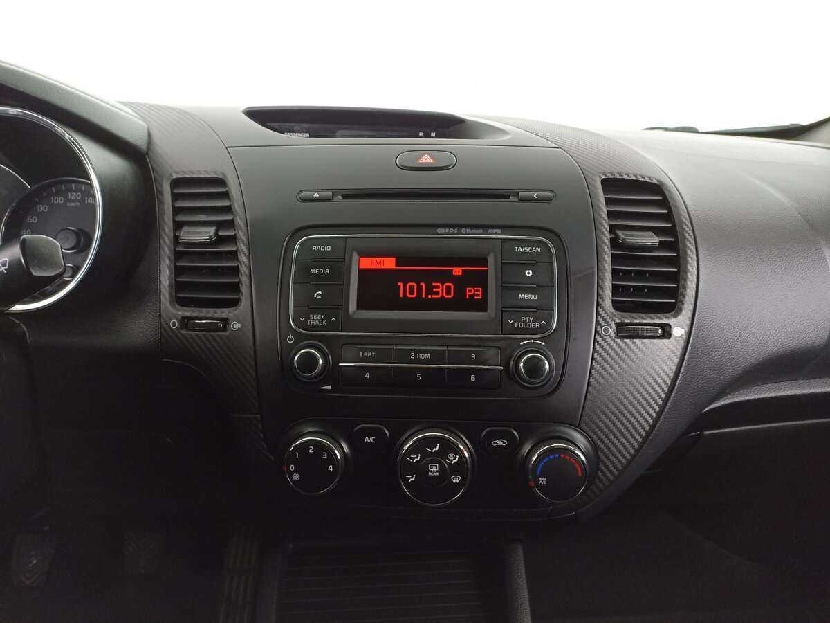 Kia Cerato с пробегом — 2016 год. Фото: #12