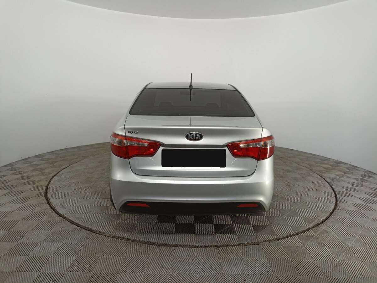 Kia Rio с пробегом — 2014 год. Фото: #5