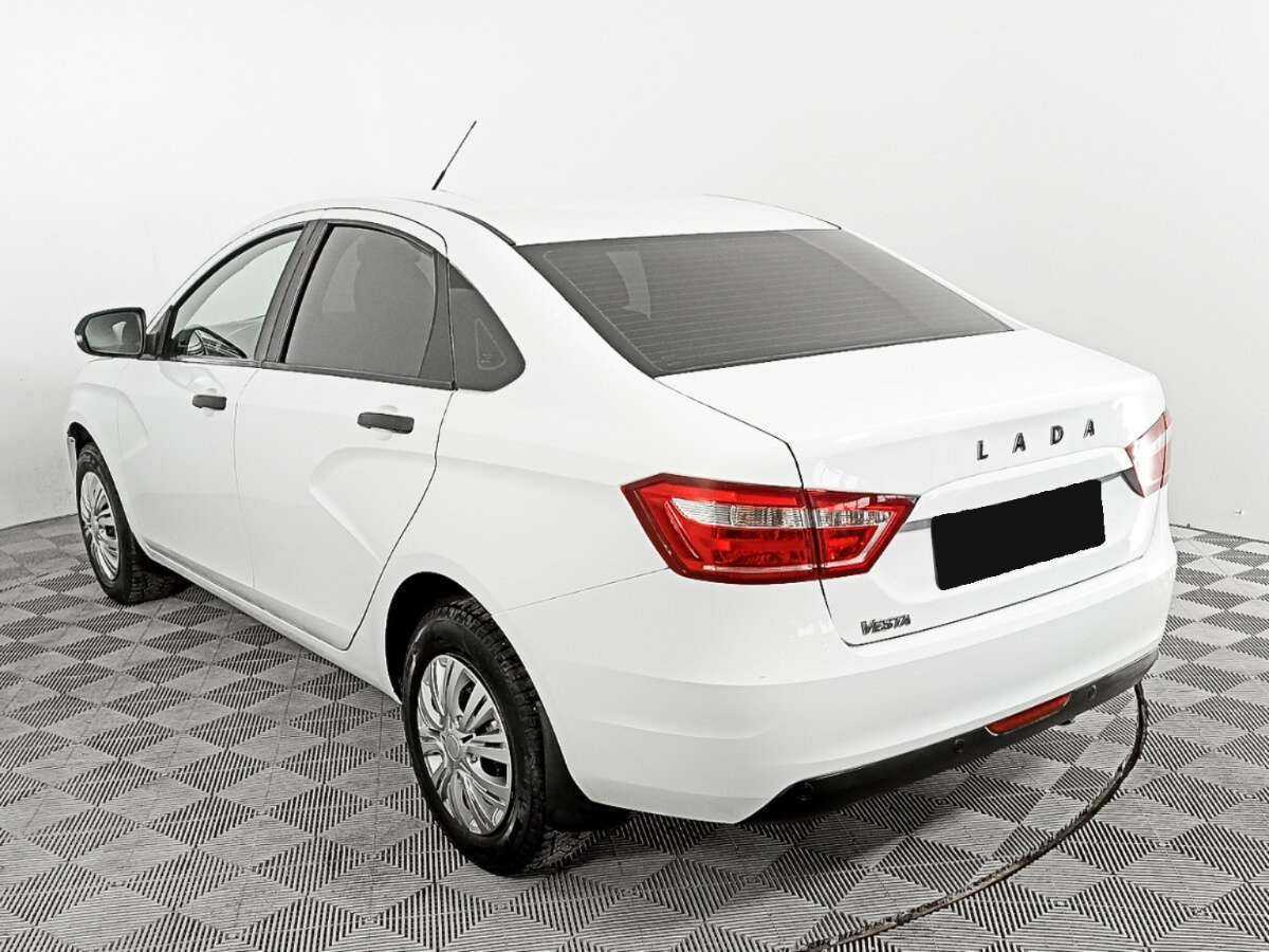 Lada (ВАЗ) Vesta с пробегом — 2019 год. Фото: #4