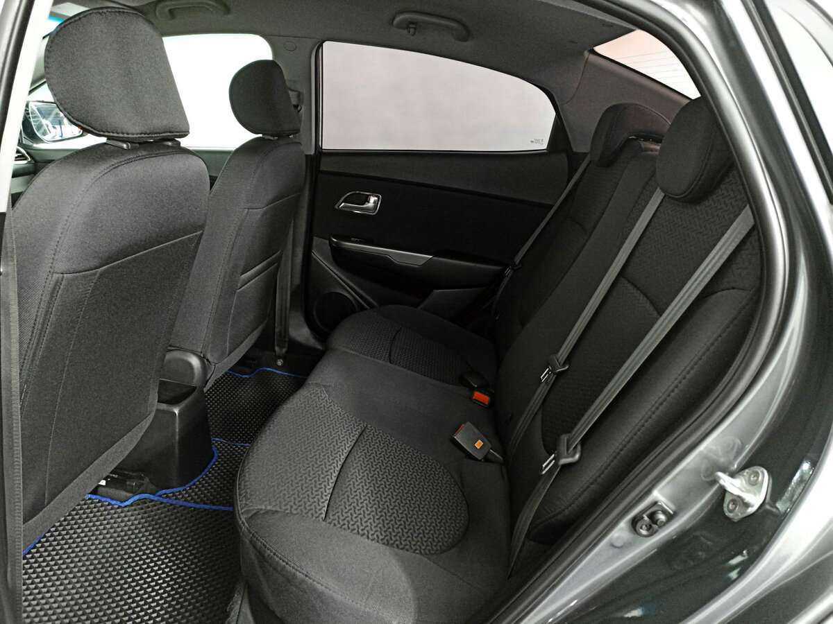 Kia Rio с пробегом — 2016 год. Фото: #8