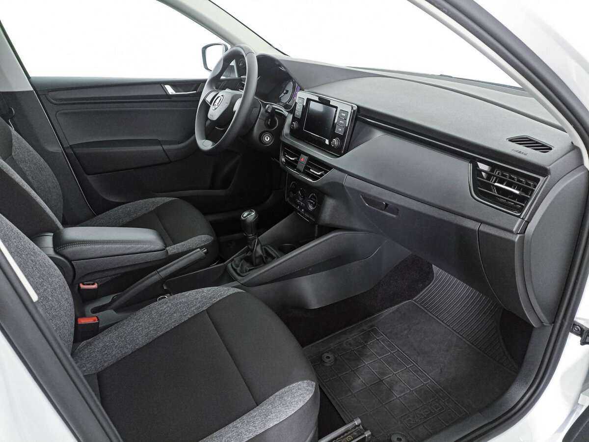 Skoda Rapid с пробегом — 2020 год. Фото: #8