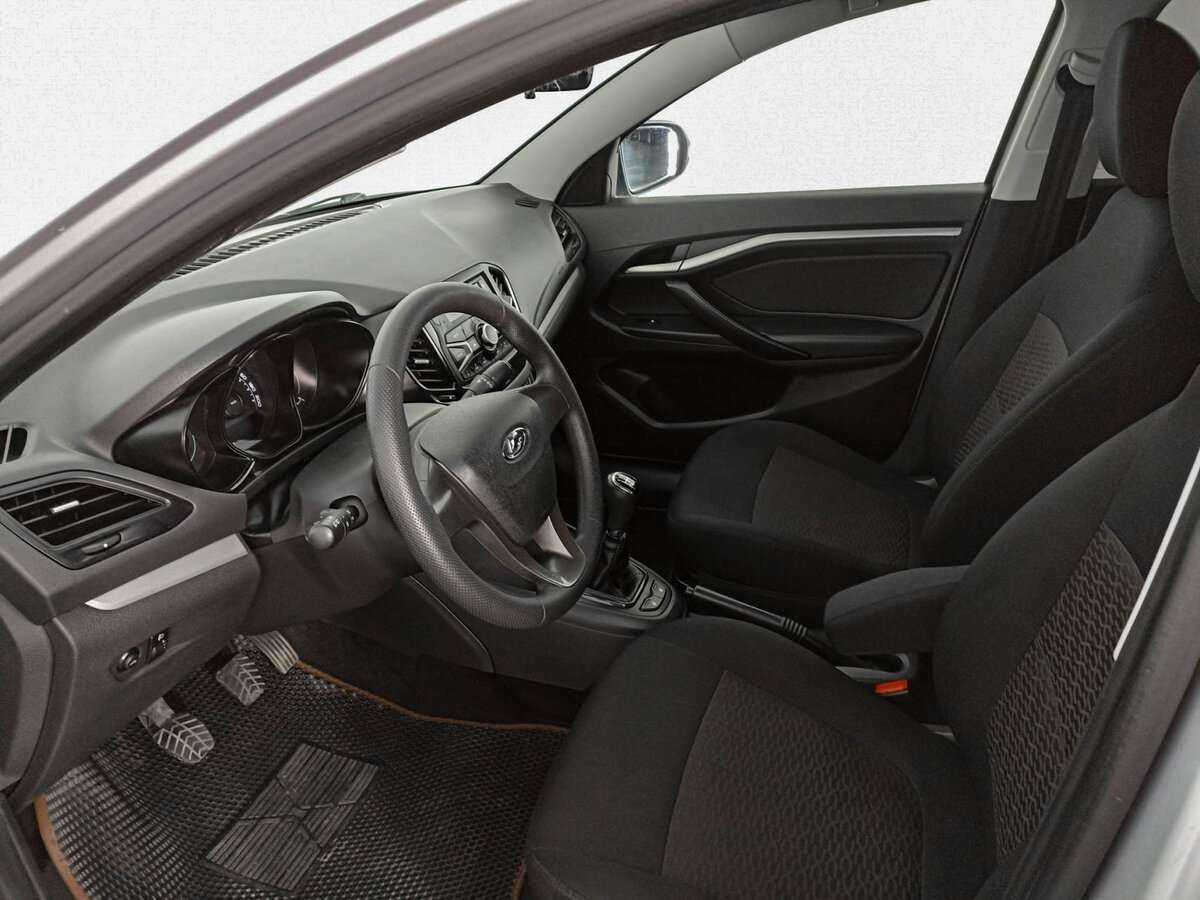 Lada (ВАЗ) Vesta с пробегом — 2017 год. Фото: #13