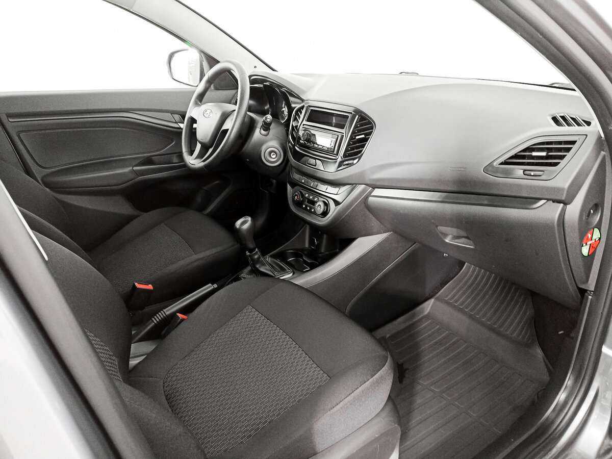 Lada (ВАЗ) Vesta с пробегом — 2019 год. Фото: #6