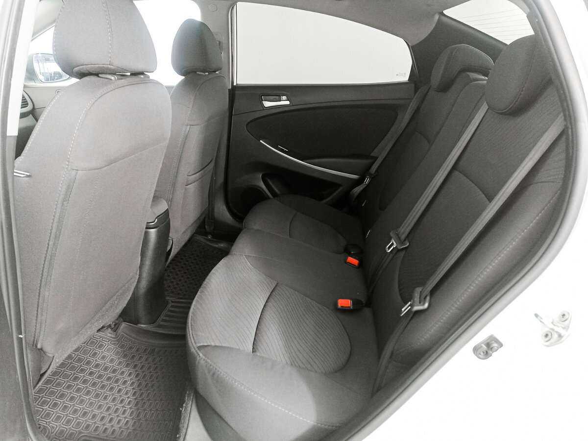 Hyundai Solaris с пробегом — 2016 год. Фото: #8