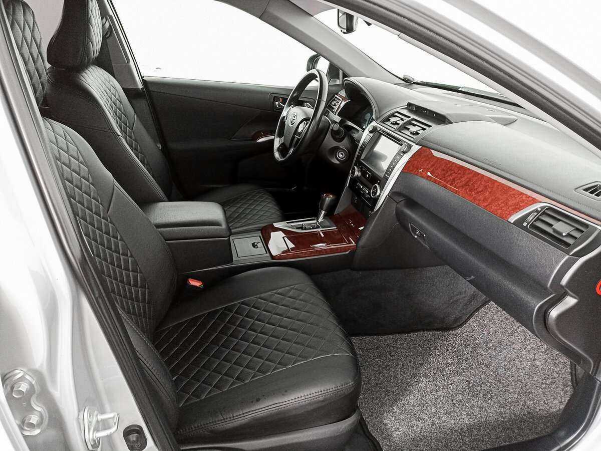 Toyota Camry с пробегом — 2014 год. Фото: #8