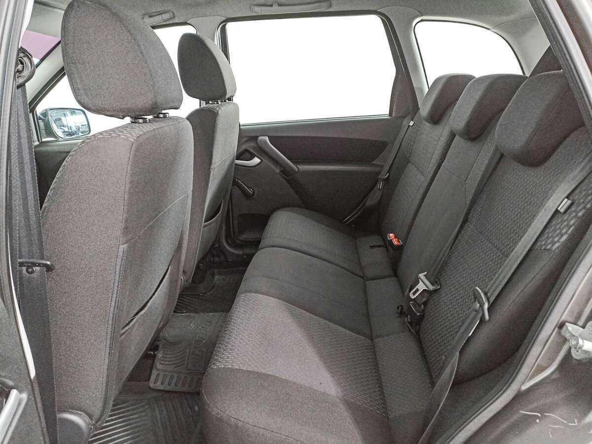 Lada (ВАЗ) Kalina с пробегом — 2015 год. Фото: #9