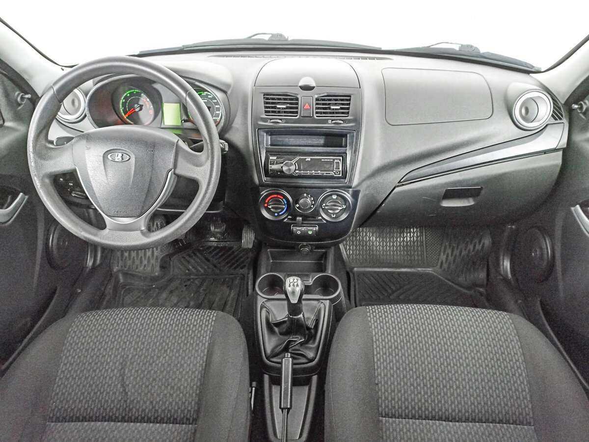 Lada (ВАЗ) Kalina с пробегом — 2015 год. Фото: #11