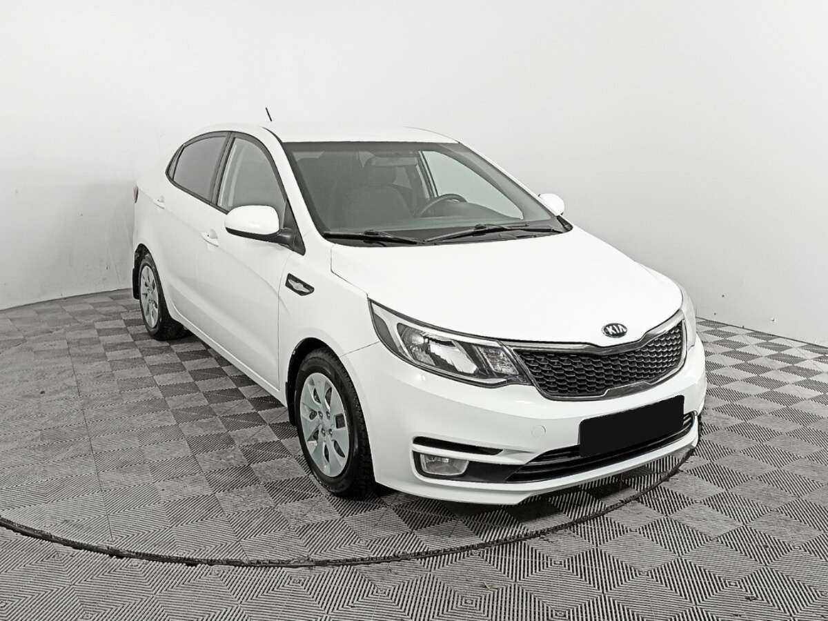 Kia Rio с пробегом — 2015 год. Фото: #2