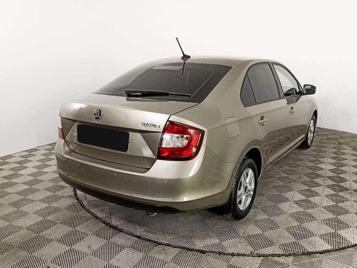 Skoda Rapid с пробегом — 2019 год. Фото: #4