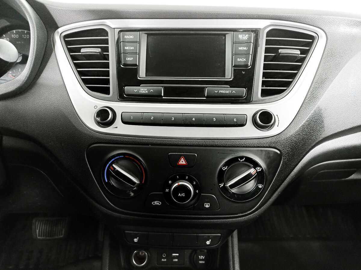 Hyundai Solaris с пробегом — 2017 год. Фото: #12