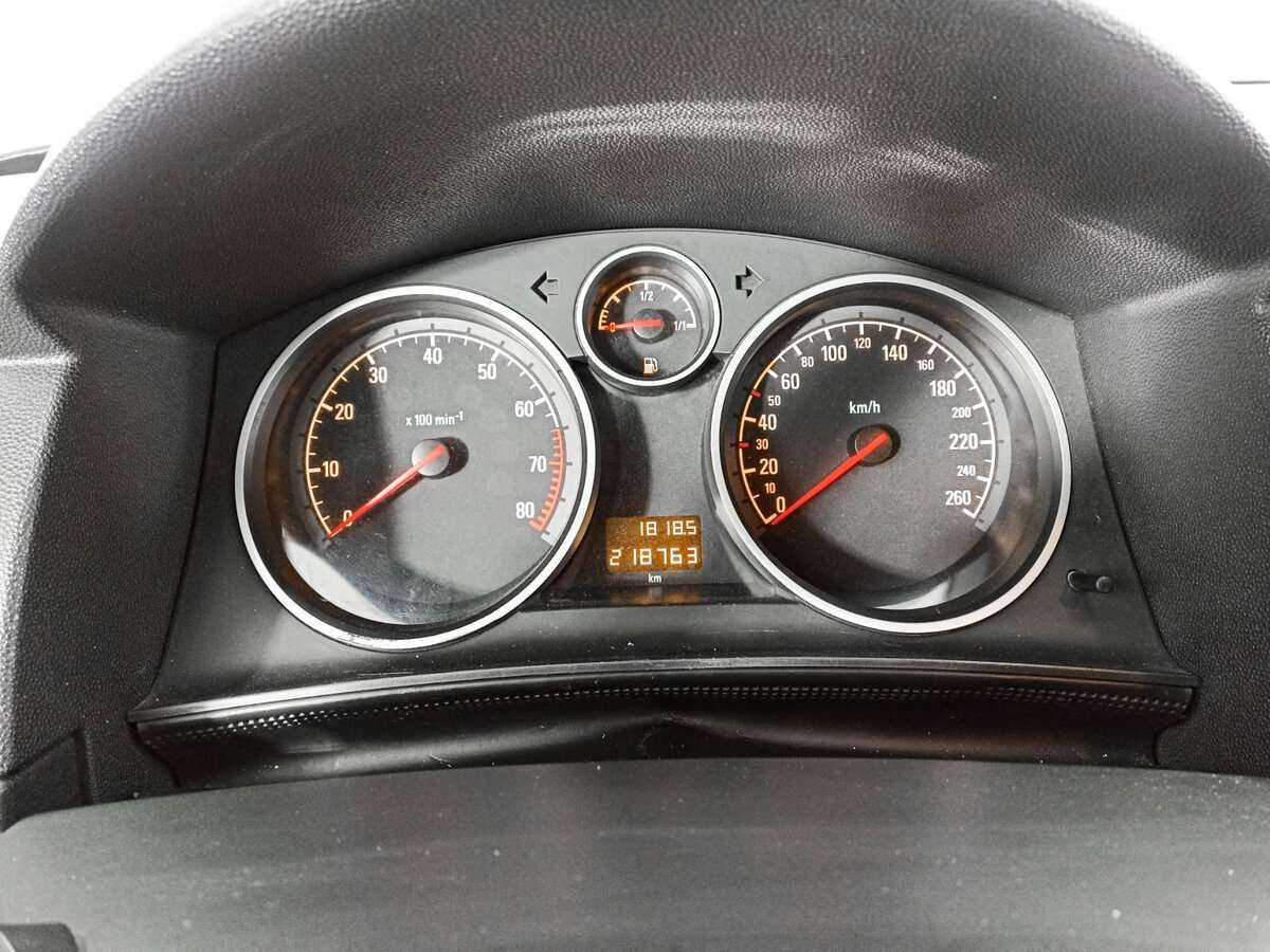 Купить Опель Астра, 2013, 218 764 км.. Фото: #10