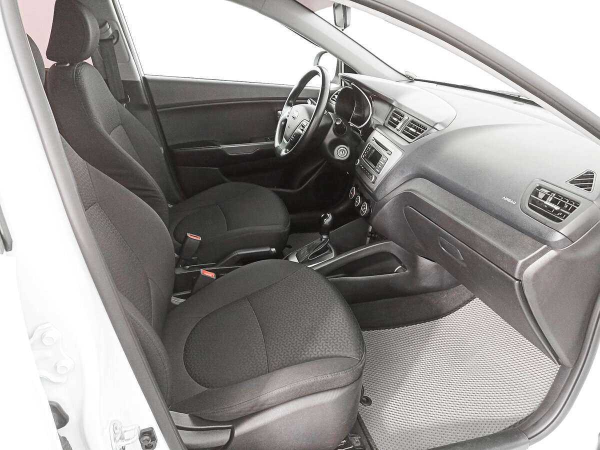 Kia Rio с пробегом — 2017 год. Фото: #8
