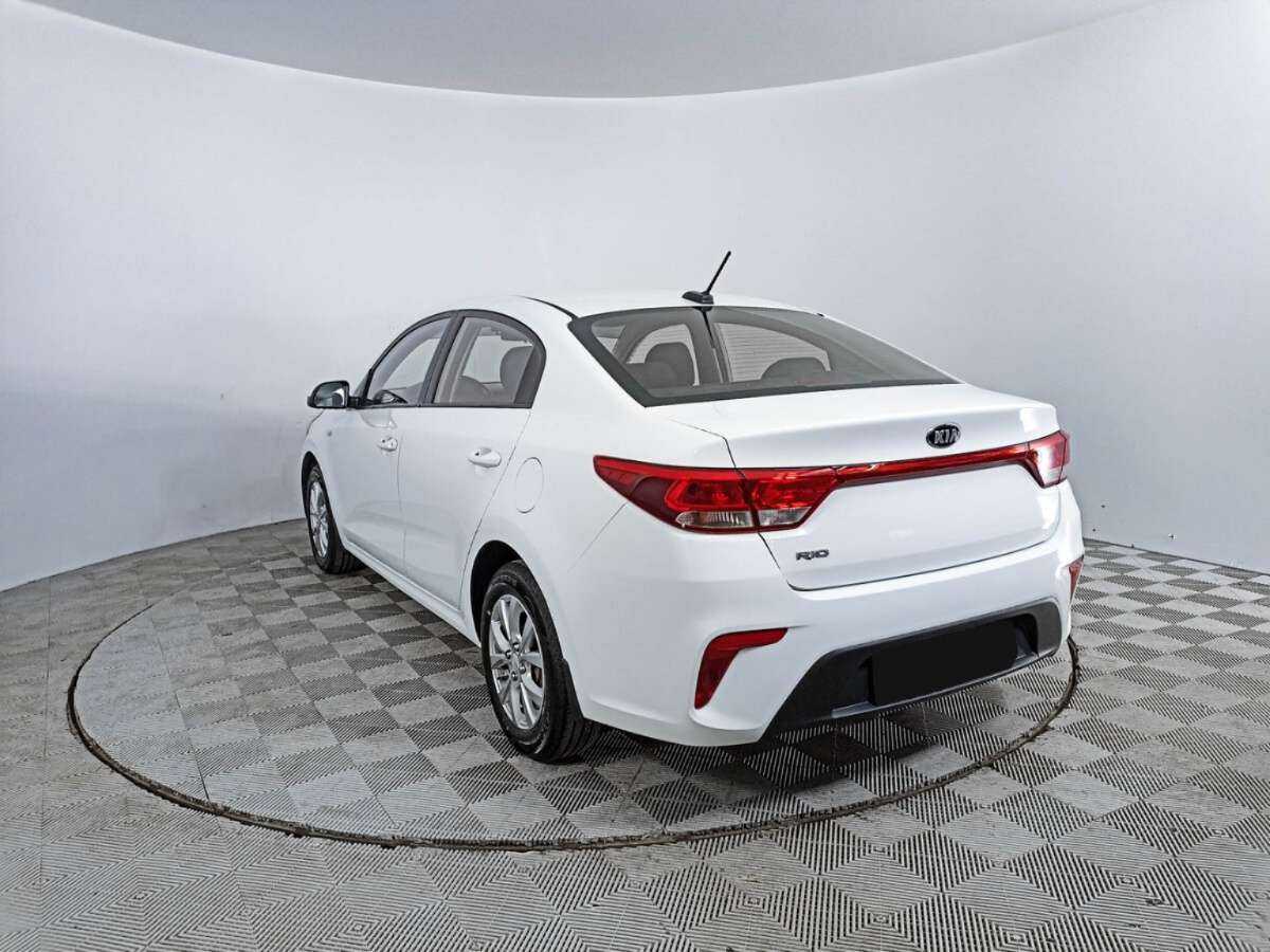 Kia Rio с пробегом — 2018 год. Фото: #6