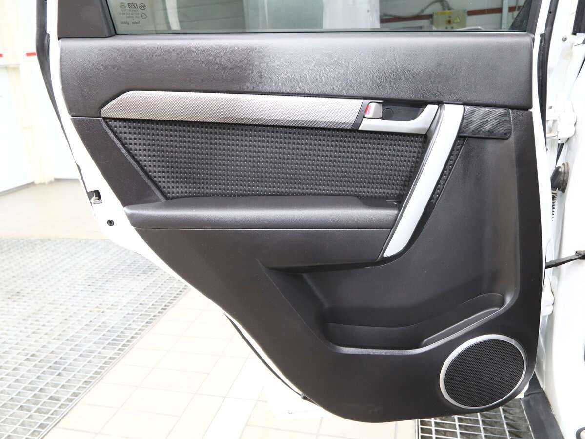 Chevrolet Captiva с пробегом — 2012 год. Фото: #11