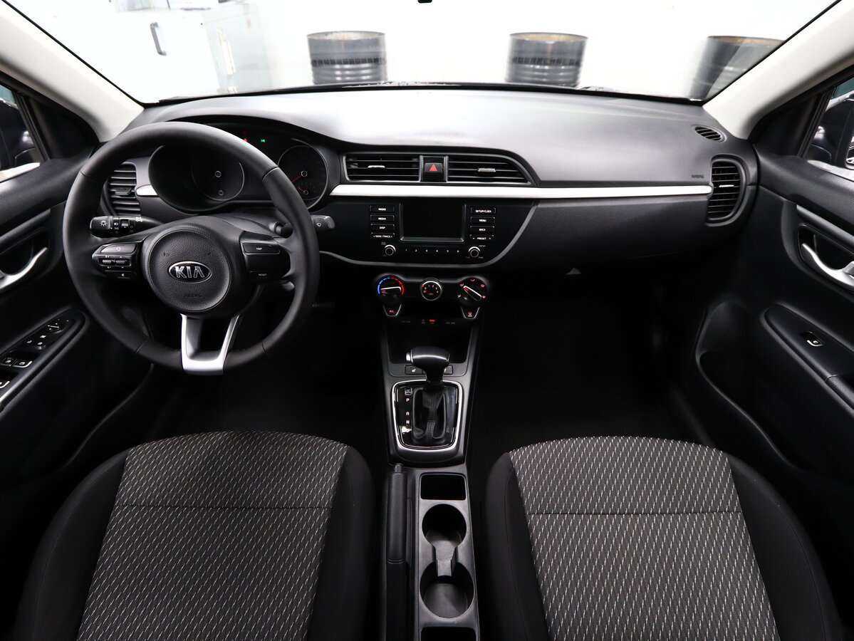 Kia Rio с пробегом — 2017 год. Фото: #17