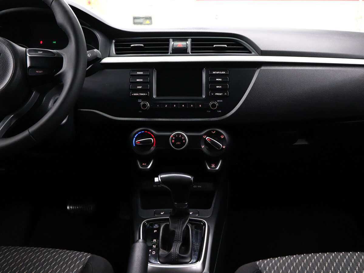 Kia Rio с пробегом — 2017 год. Фото: #20