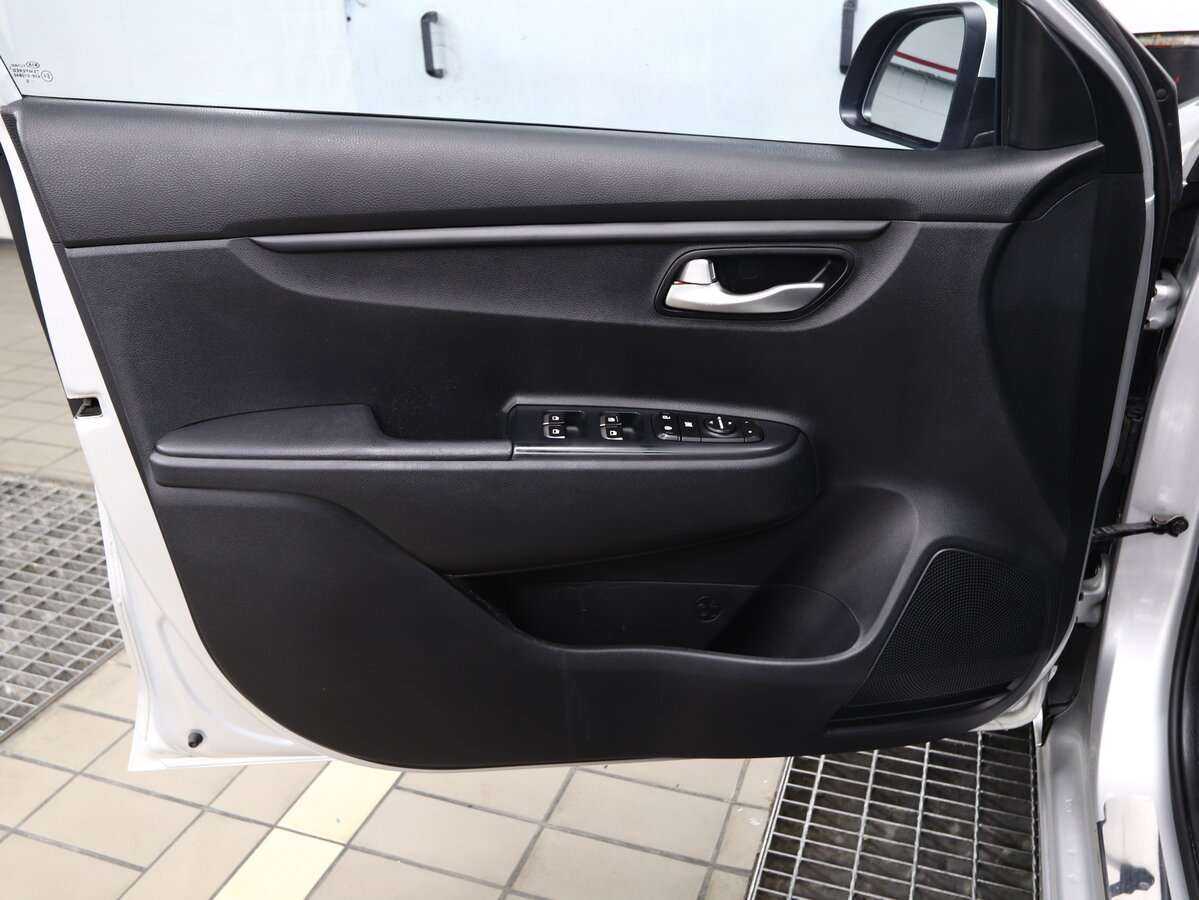 Kia Rio с пробегом — 2019 год. Фото: #7