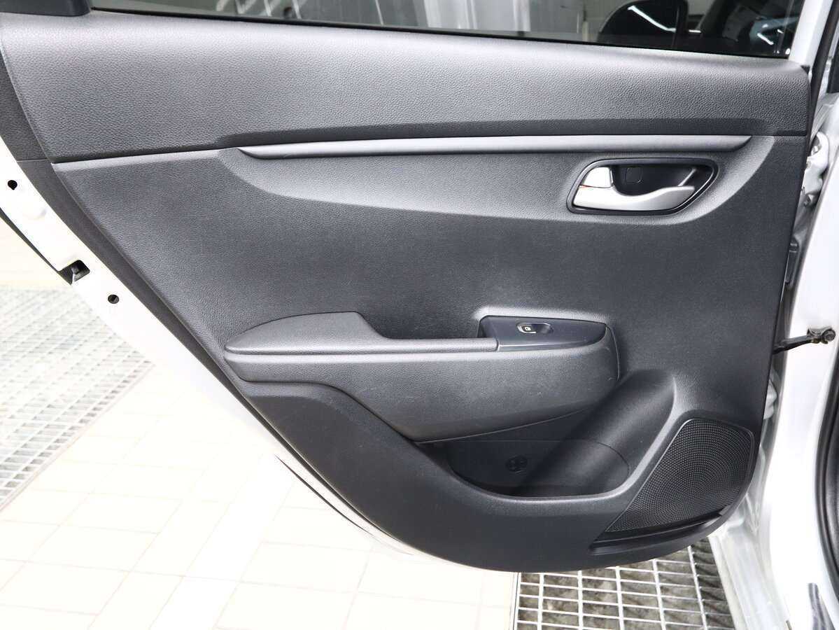 Kia Rio с пробегом — 2019 год. Фото: #11