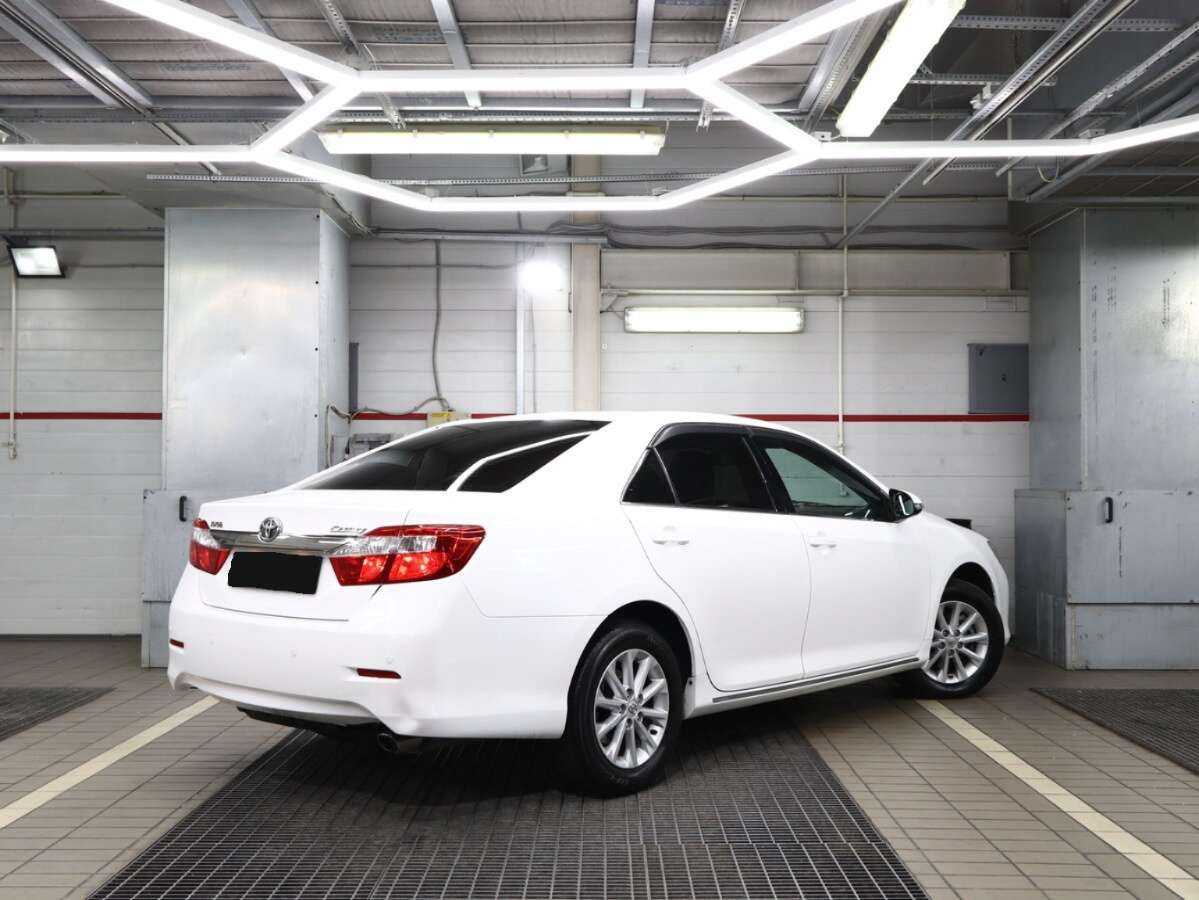 Toyota Camry с пробегом — 2013 год. Фото: #1