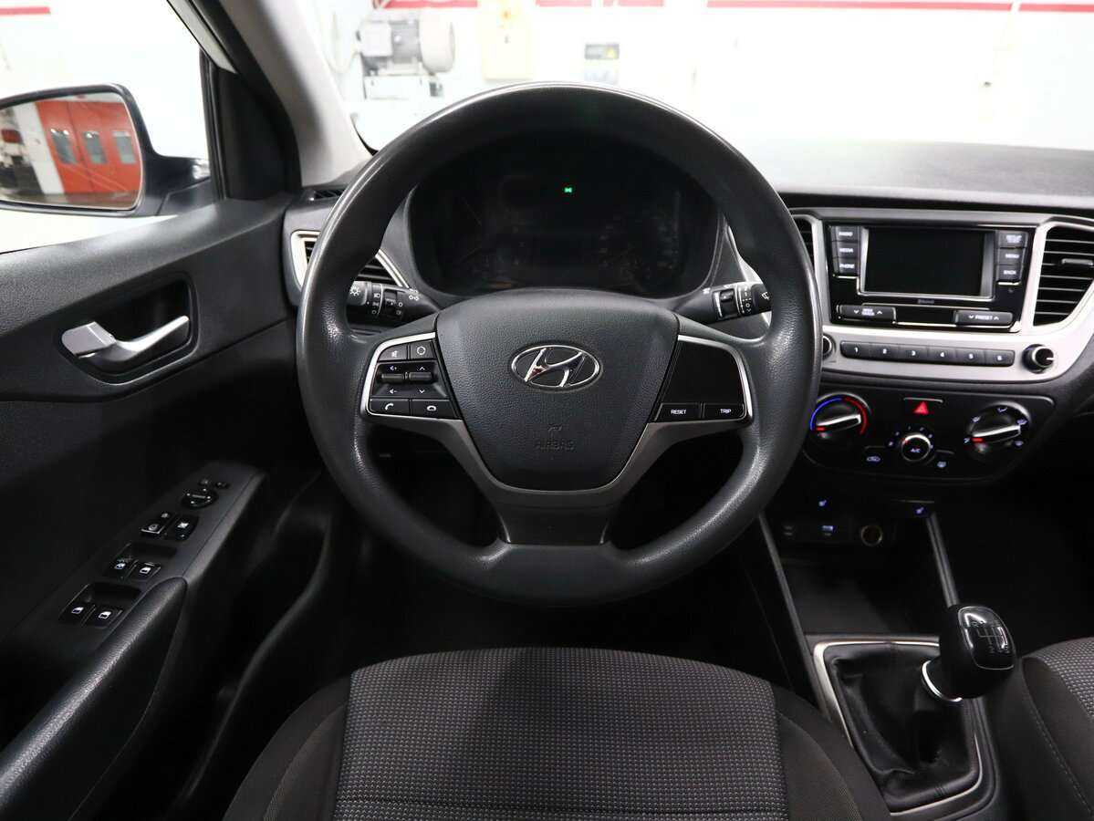 Hyundai Solaris с пробегом — 2020 год. Фото: #18