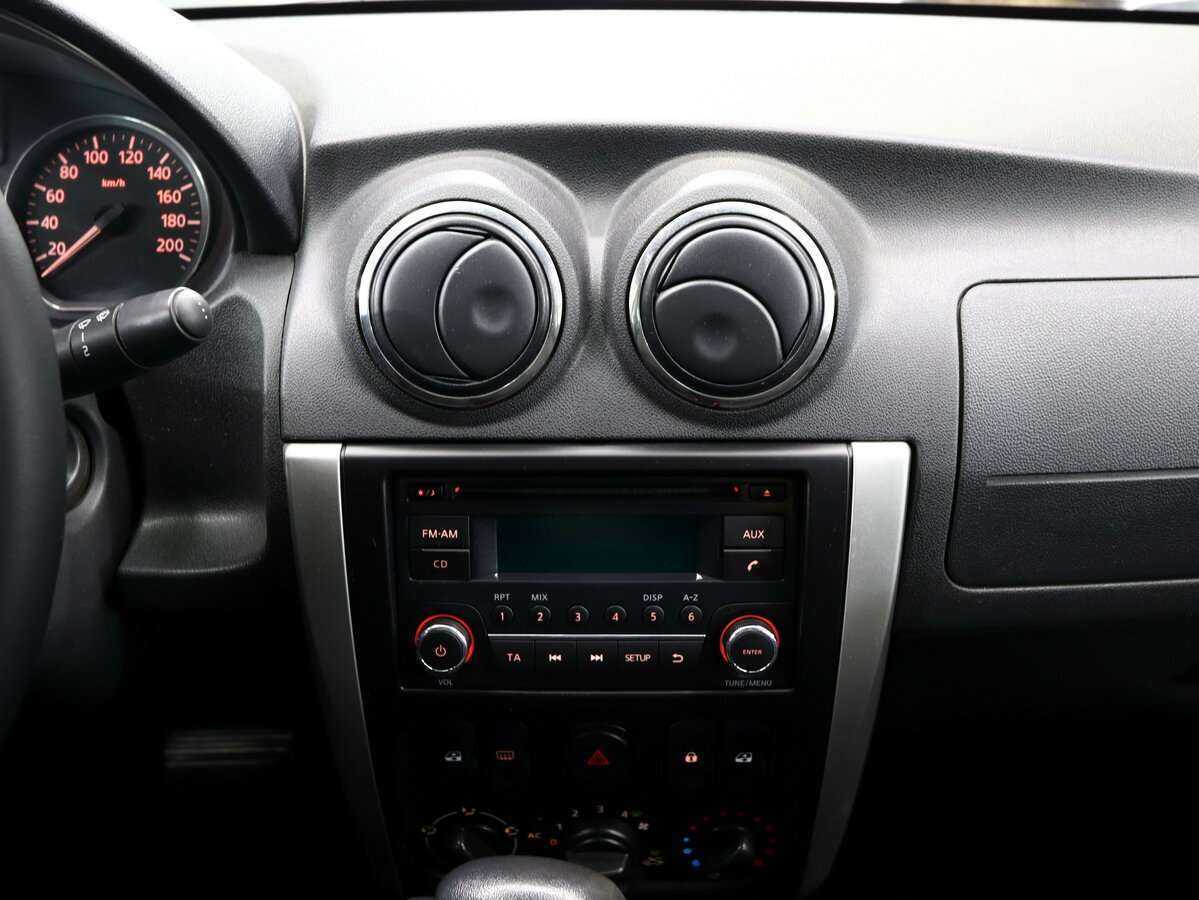 Nissan Almera с пробегом — 2014 год. Фото: #17