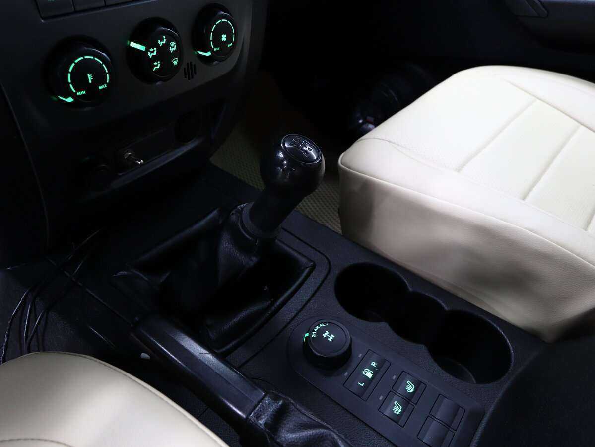 УАЗ Patriot с пробегом — 2014 год. Фото: #6