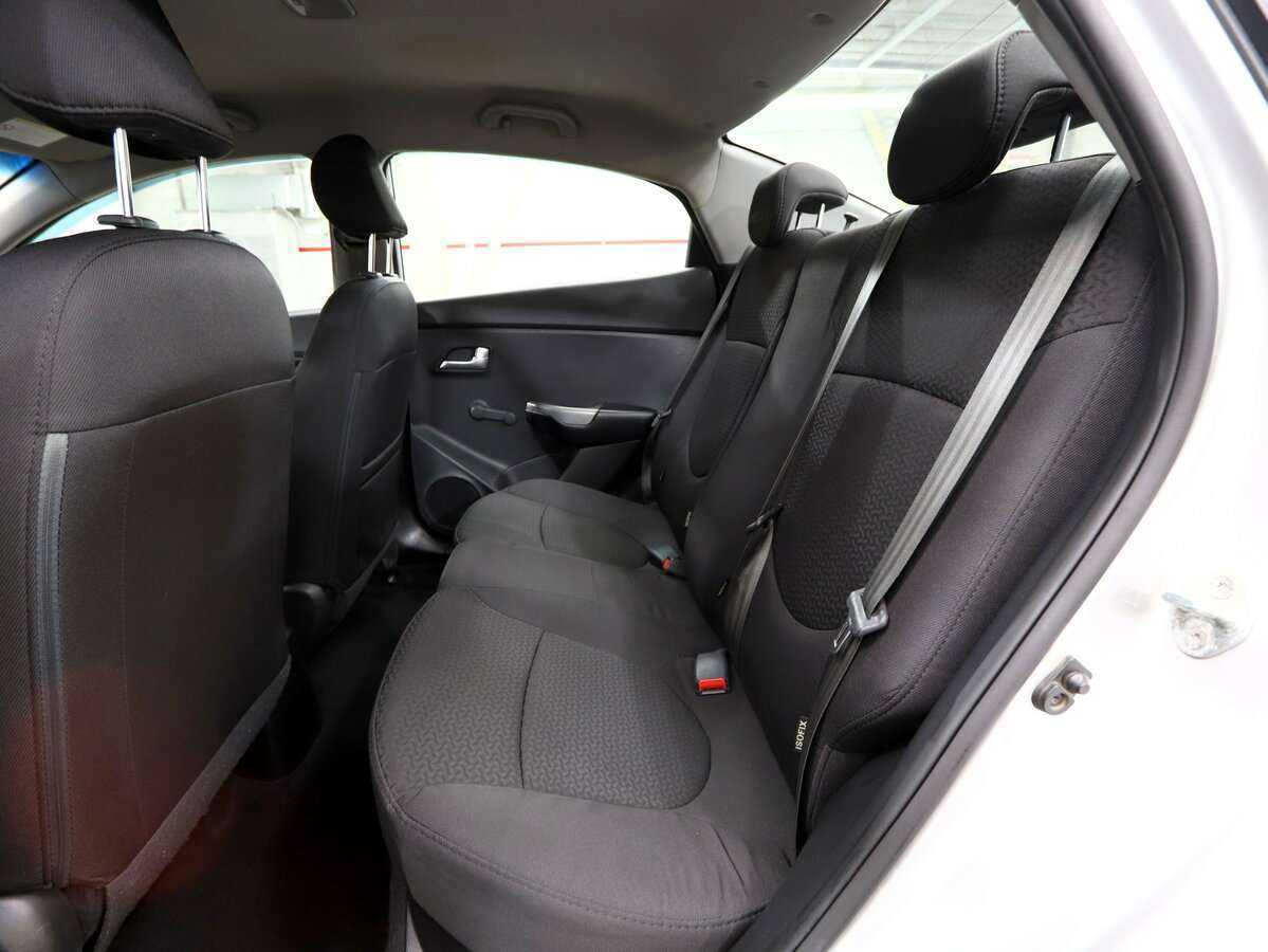 Kia Rio с пробегом — 2016 год. Фото: #16