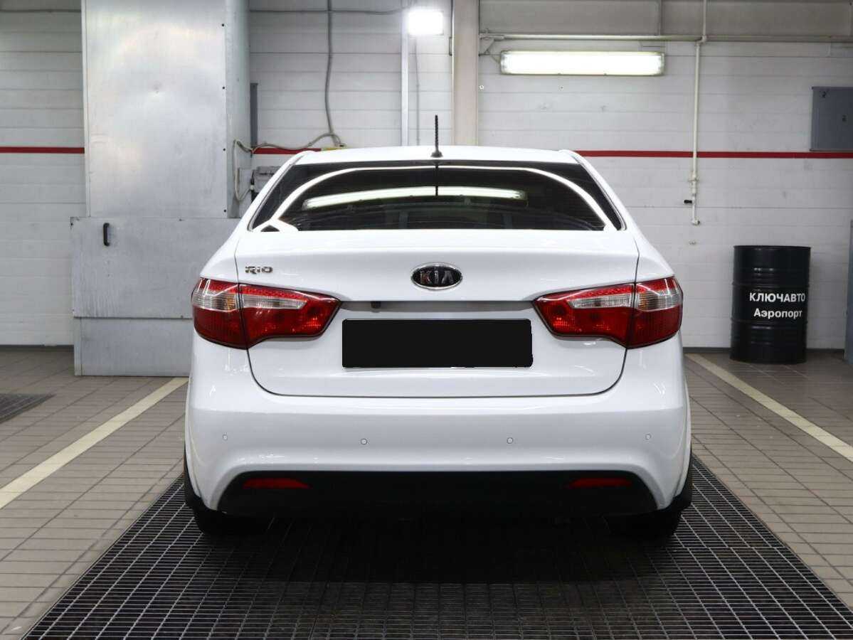 Kia Rio с пробегом — 2012 год. Фото: #3