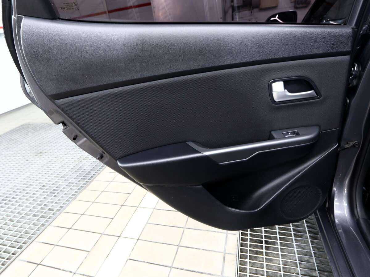 Kia Rio с пробегом — 2016 год. Фото: #14