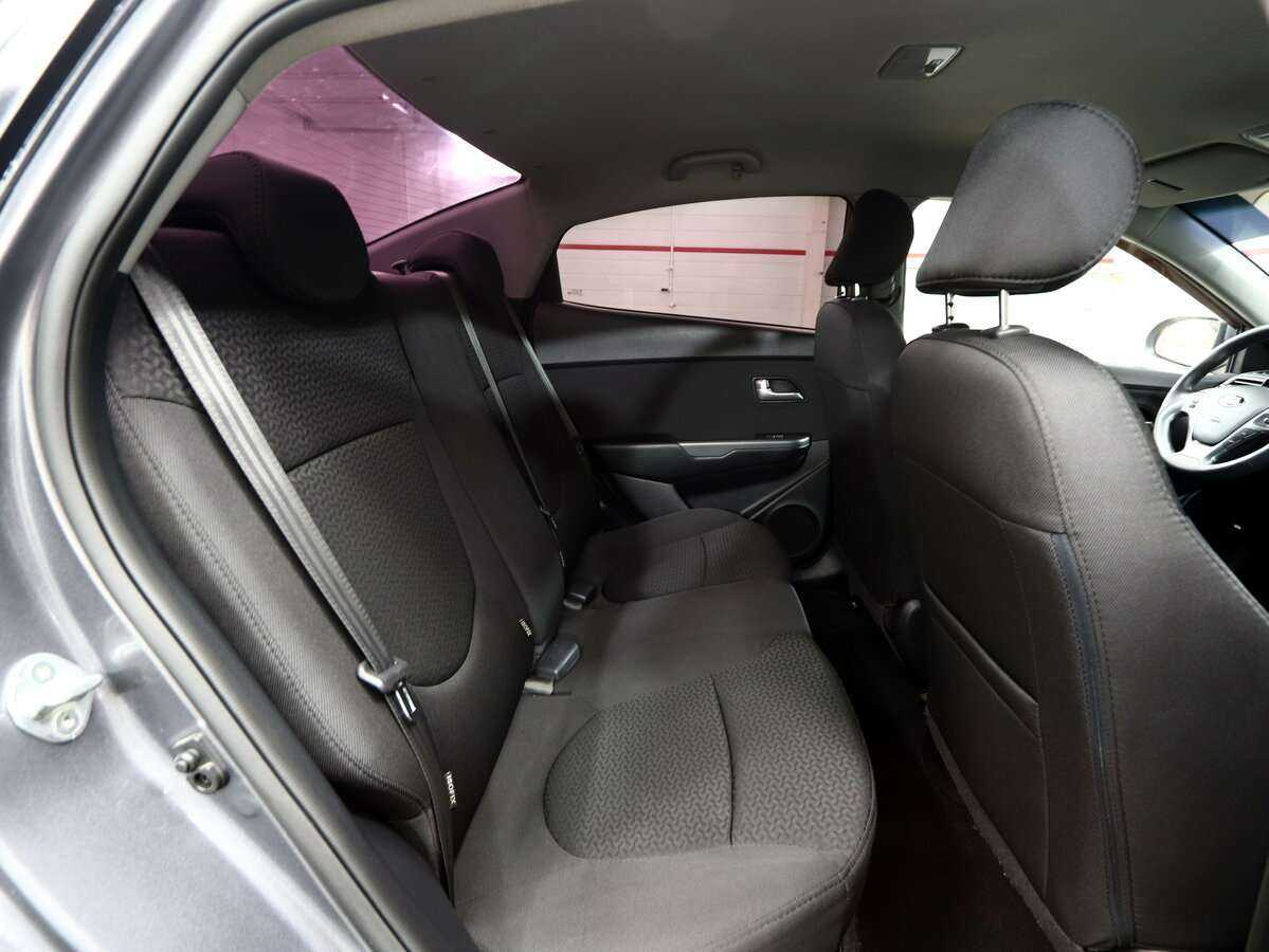 Kia Rio с пробегом — 2016 год. Фото: #18