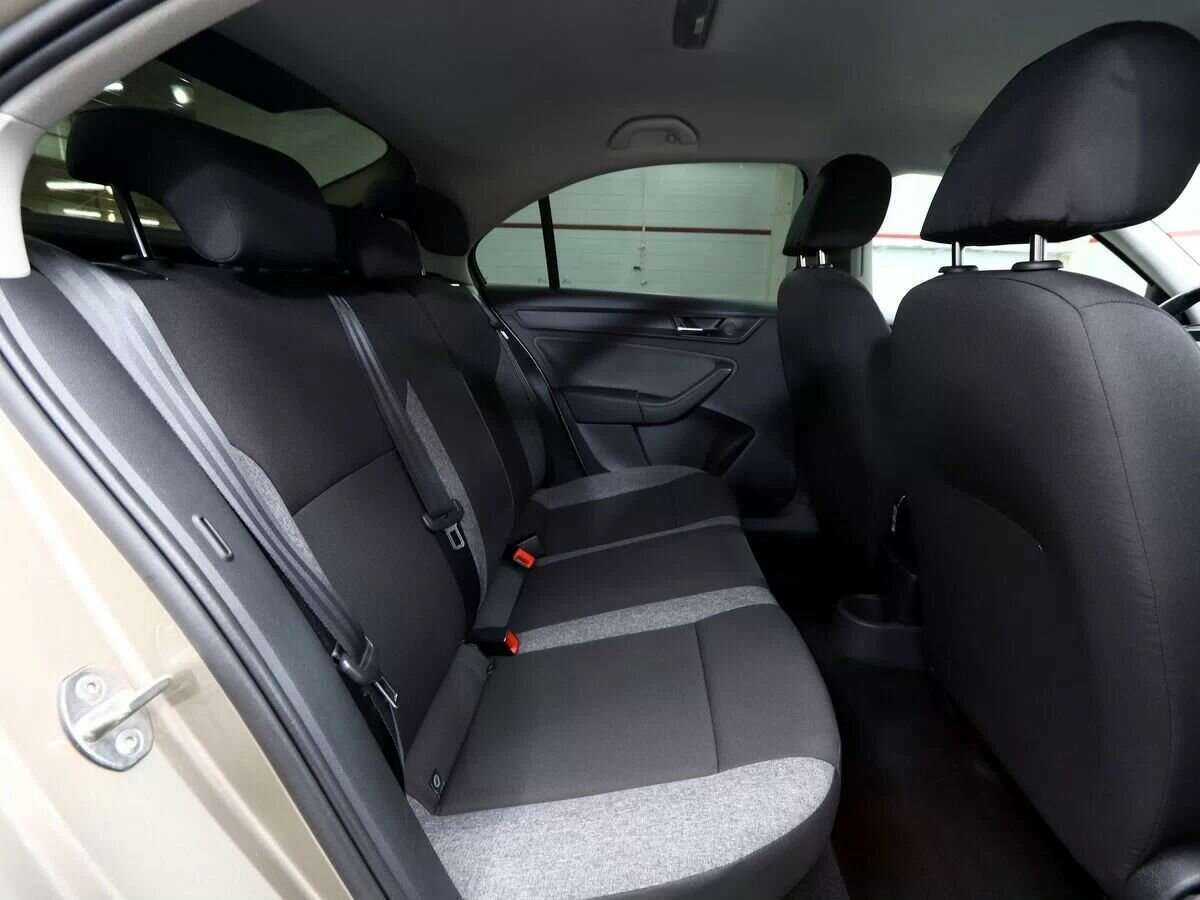 Skoda Rapid с пробегом — 2020 год. Фото: #19