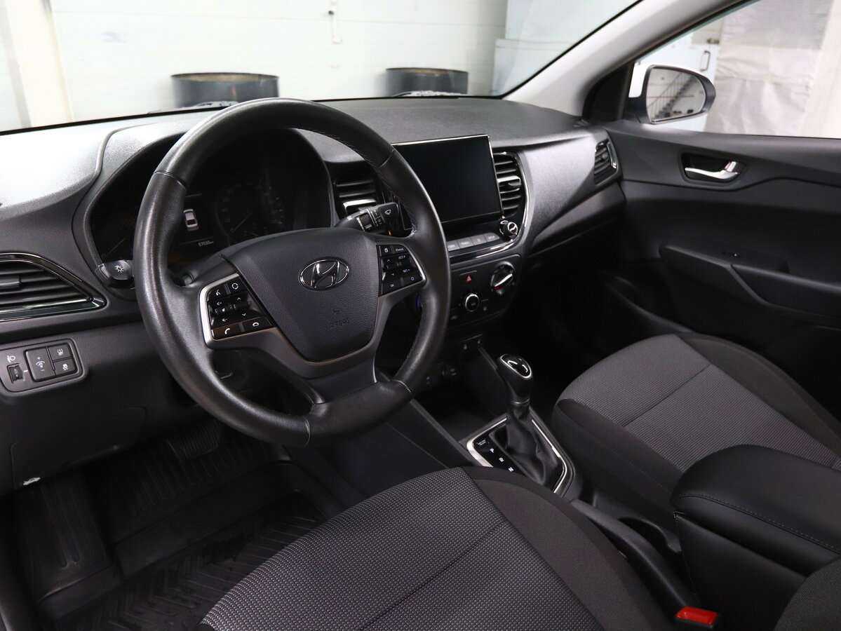 Hyundai Solaris с пробегом — 2021 год. Фото: #6