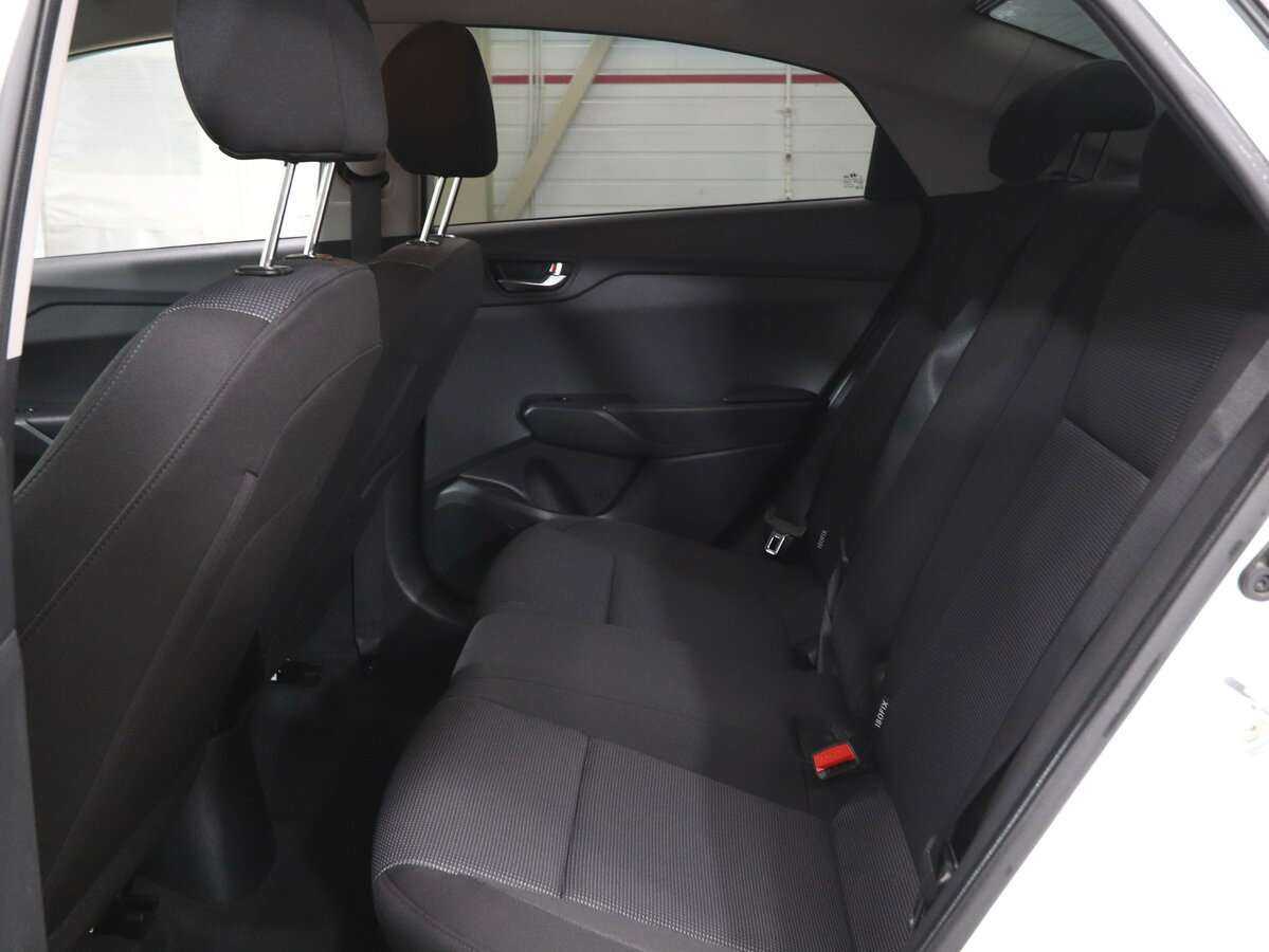 Hyundai Solaris с пробегом — 2021 год. Фото: #9