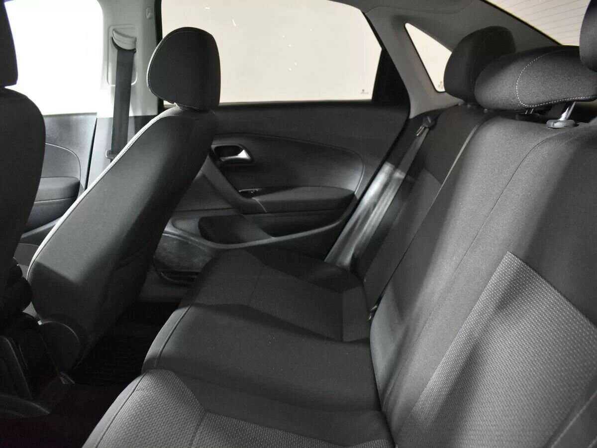 Volkswagen Polo с пробегом — 2017 год. Фото: #6