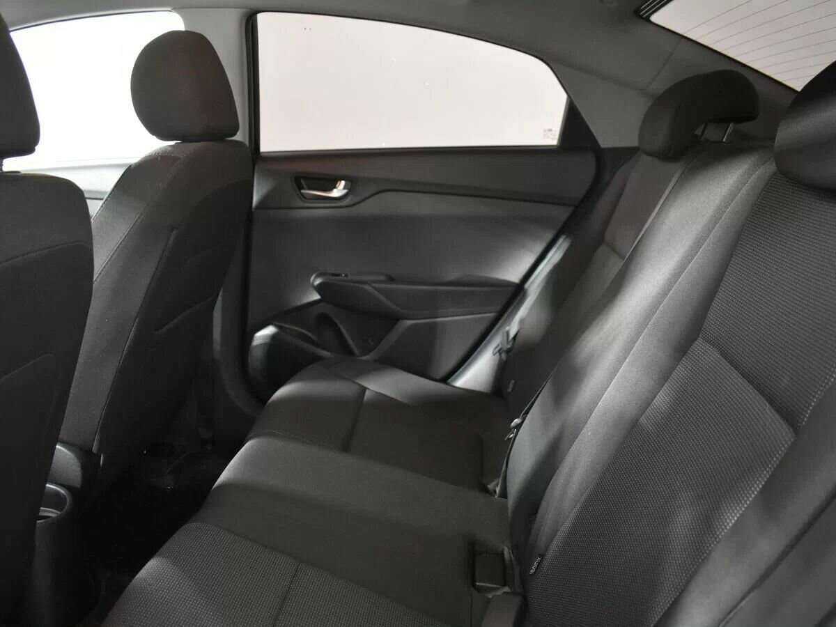 Hyundai Solaris с пробегом — 2020 год. Фото: #4