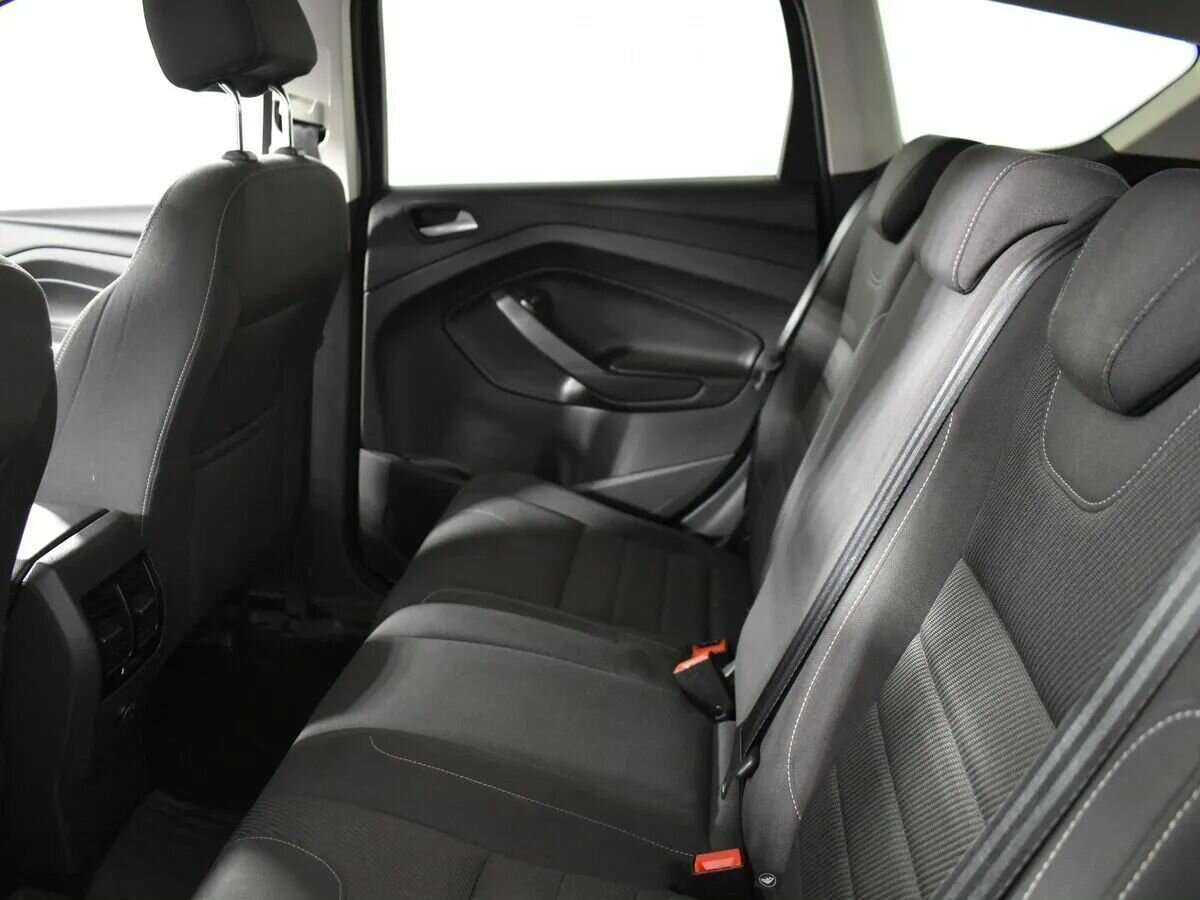 Ford Kuga с пробегом — 2013 год. Фото: #4