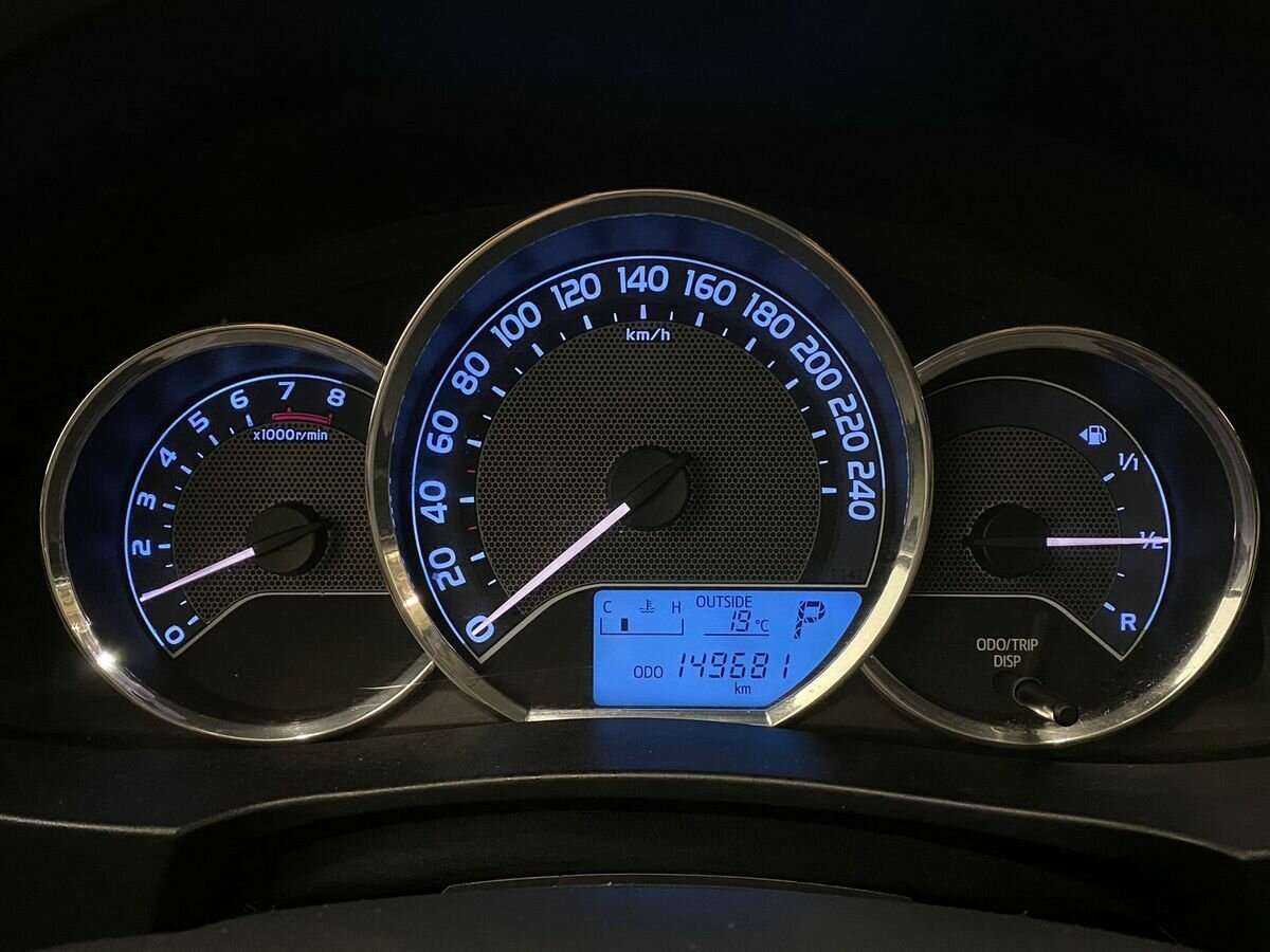 Toyota Corolla с пробегом — 2014 год. Фото: #12