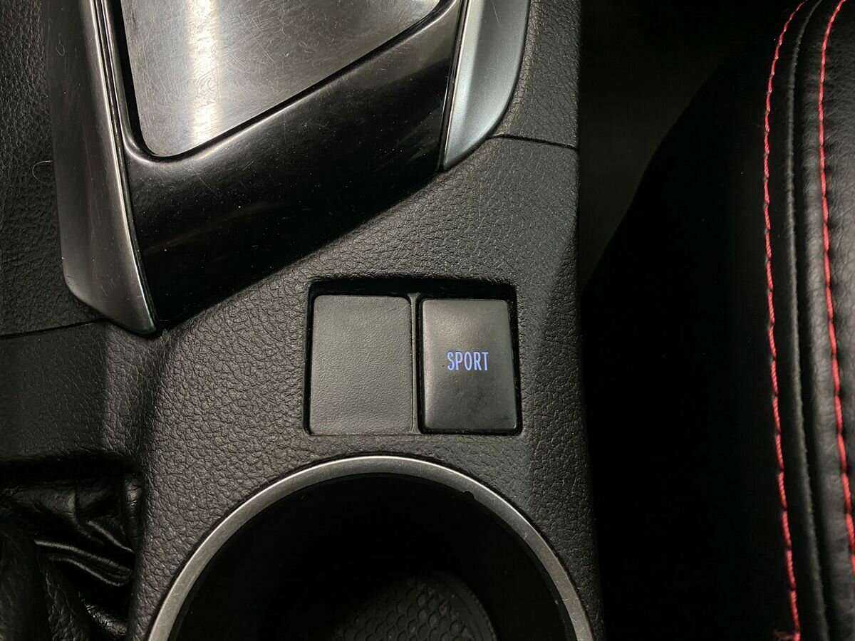 Toyota Corolla с пробегом — 2014 год. Фото: #14